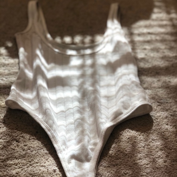 Houseofcb inspired ribbed body suit - Picture 4 of 6